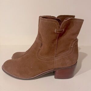 Dolce Vita Brown 9 suede ankle boots booties pull on stacked heel western soft